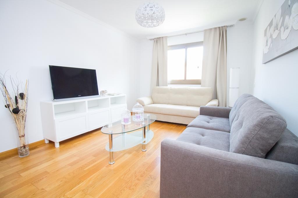 Wonderstays Apartamentos La Estacion مالقة المظهر الخارجي الصورة