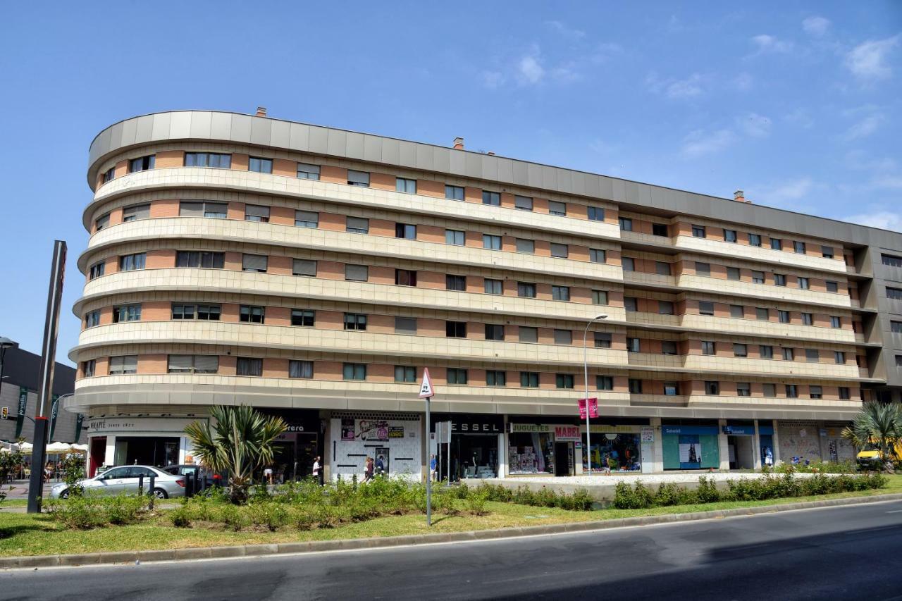 Wonderstays Apartamentos La Estacion مالقة المظهر الخارجي الصورة