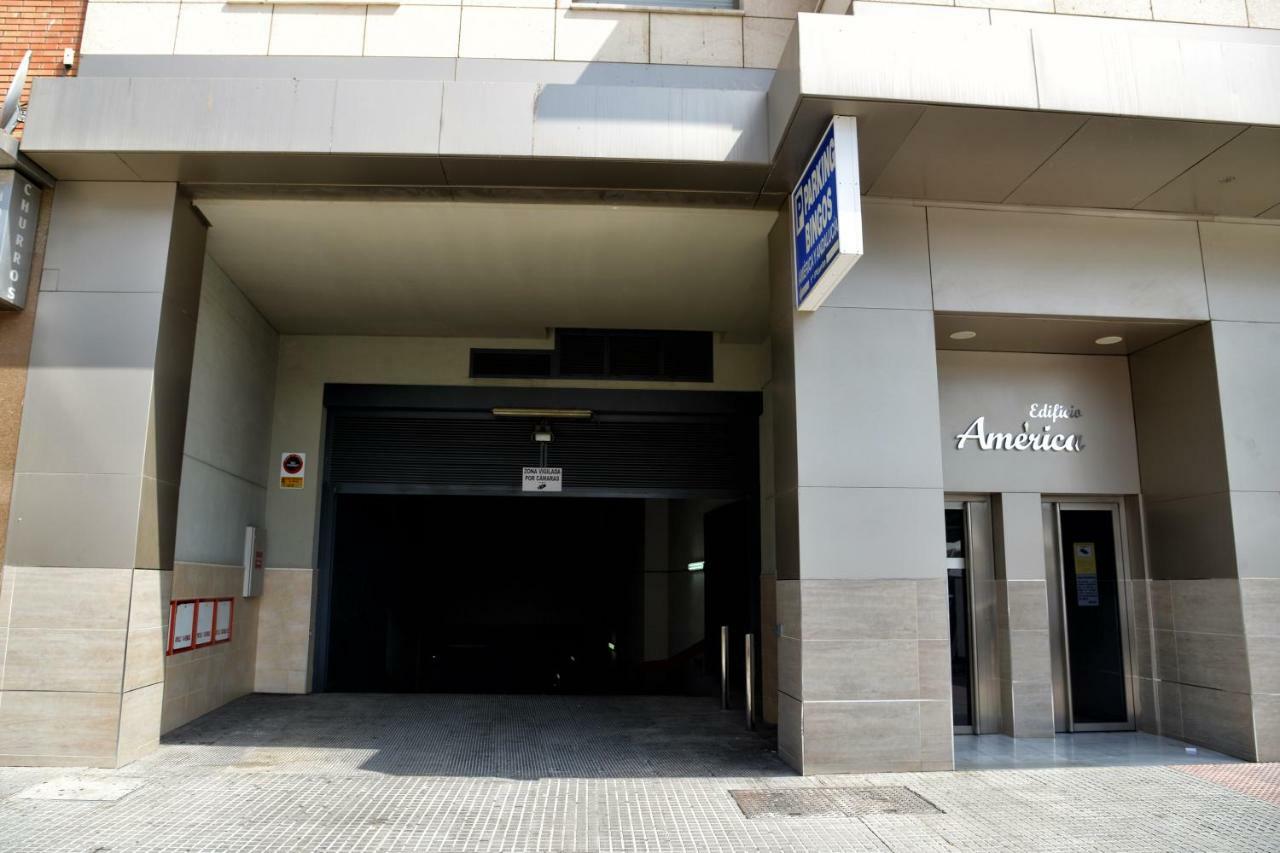 Wonderstays Apartamentos La Estacion مالقة المظهر الخارجي الصورة