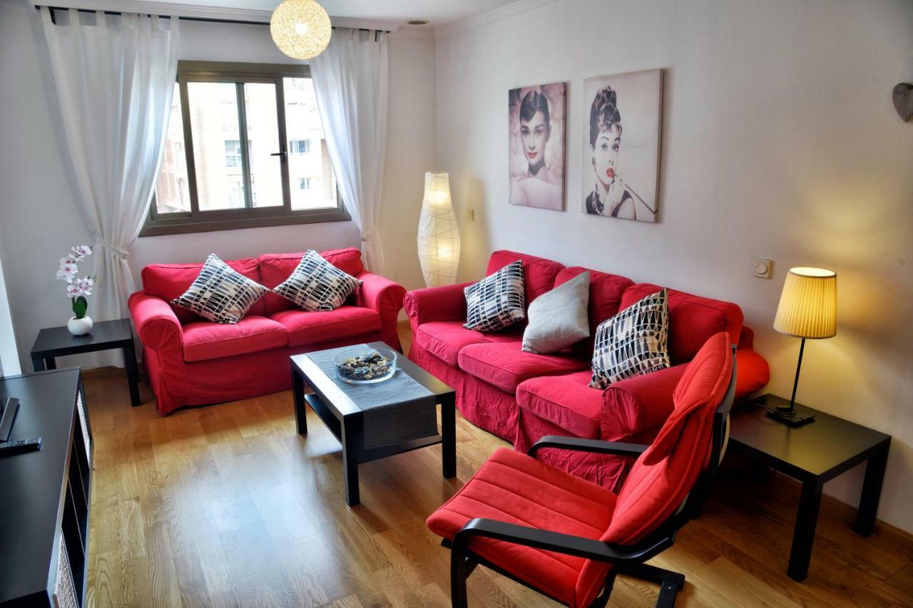 Wonderstays Apartamentos La Estacion مالقة المظهر الخارجي الصورة