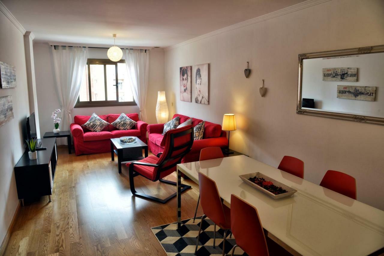 Wonderstays Apartamentos La Estacion مالقة المظهر الخارجي الصورة